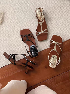 gelly法式复古风交叉带罗马凉鞋女2025夏新款外穿方头细跟高跟鞋