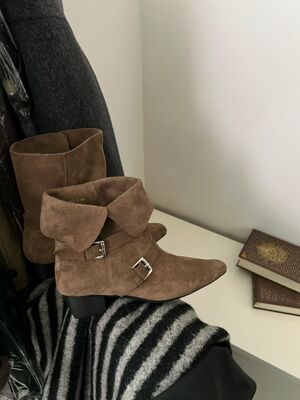 gelly原创女鞋2025秋冬新款真皮短靴女韩版翻领两穿小众西部靴女