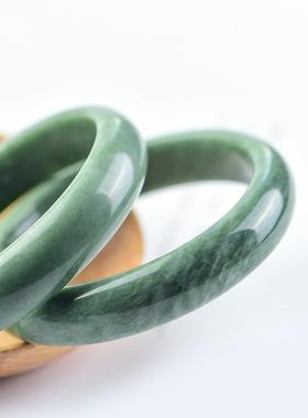 2026玉石翡翠A货手镯原石打磨翡翠色淡绿色飘花贵州翠玉手镯手环