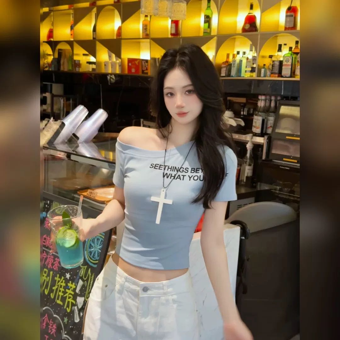 夏季新款百搭显瘦字母印花T恤