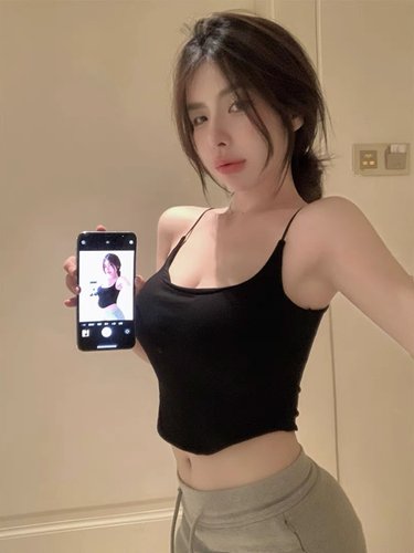 辣妹纯欲风小众设计感吊带女秋季