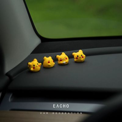 解压小公仔2025新款皮卡球迷你小车载摆件中控台装饰品治愈