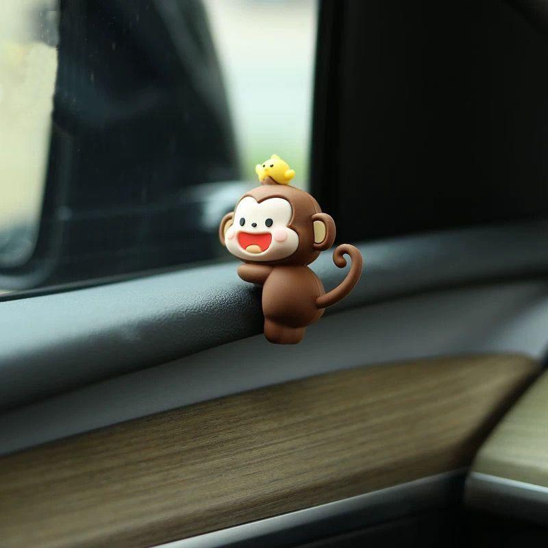 卡通可爱中控台车内公仔装饰品