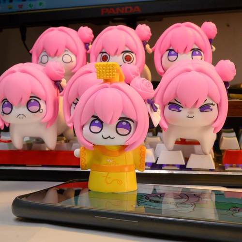 桃乐丝 玩具公仔摆件桌搭 生日礼物 粉狗现货 黑蚂蚁doro手办