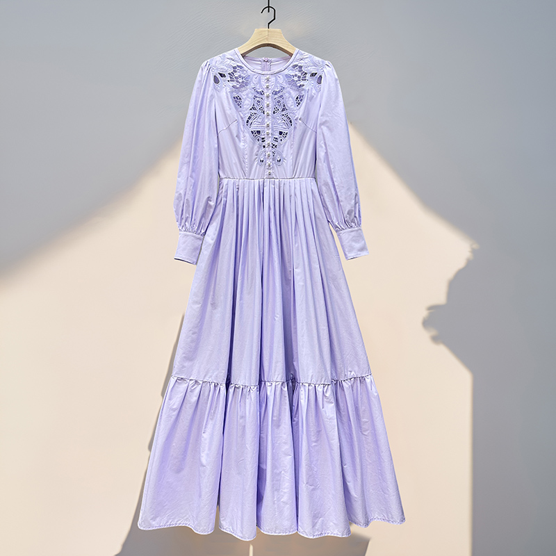 春秋新款女装高品质棉布镂空绣花圆领长袖收腰压褶优雅大摆长裙