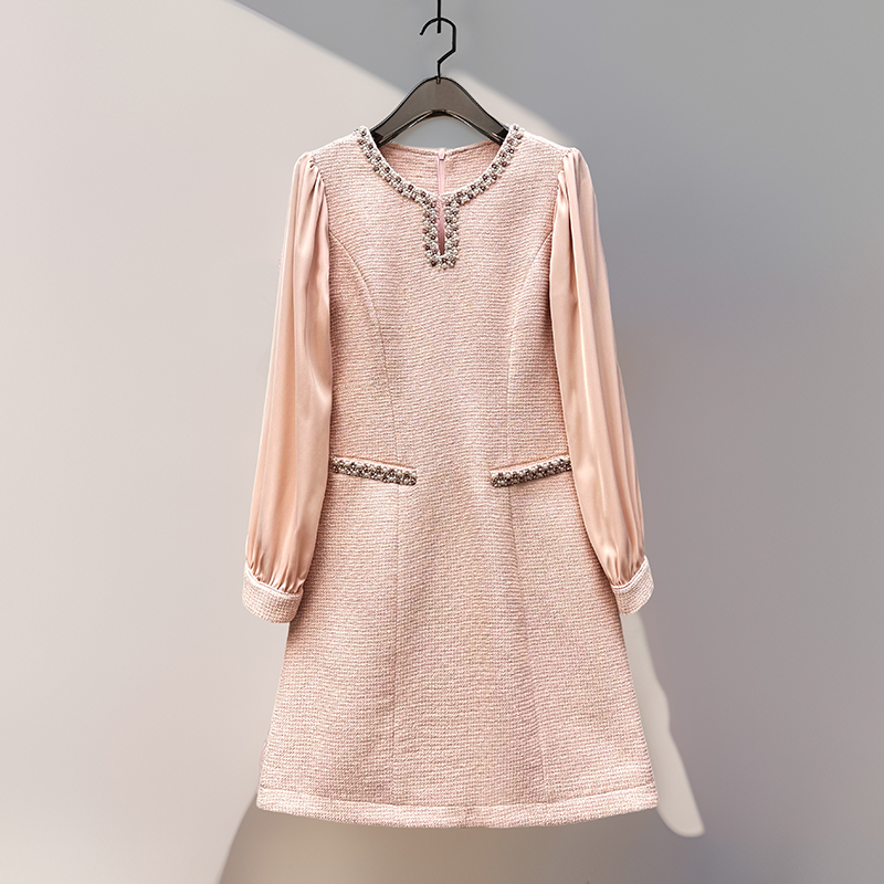 粉色迷人~秋季新款女装钉珠镶钻长袖小香风名媛高定气质连衣裙