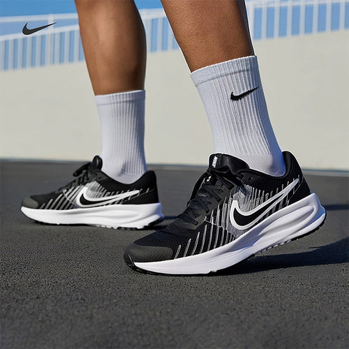 Nike耐克男鞋公路跑步鞋