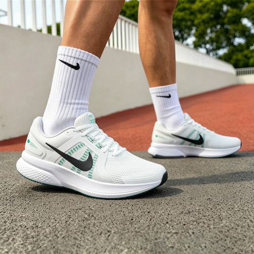 Nike耐克男鞋透气公路跑步鞋