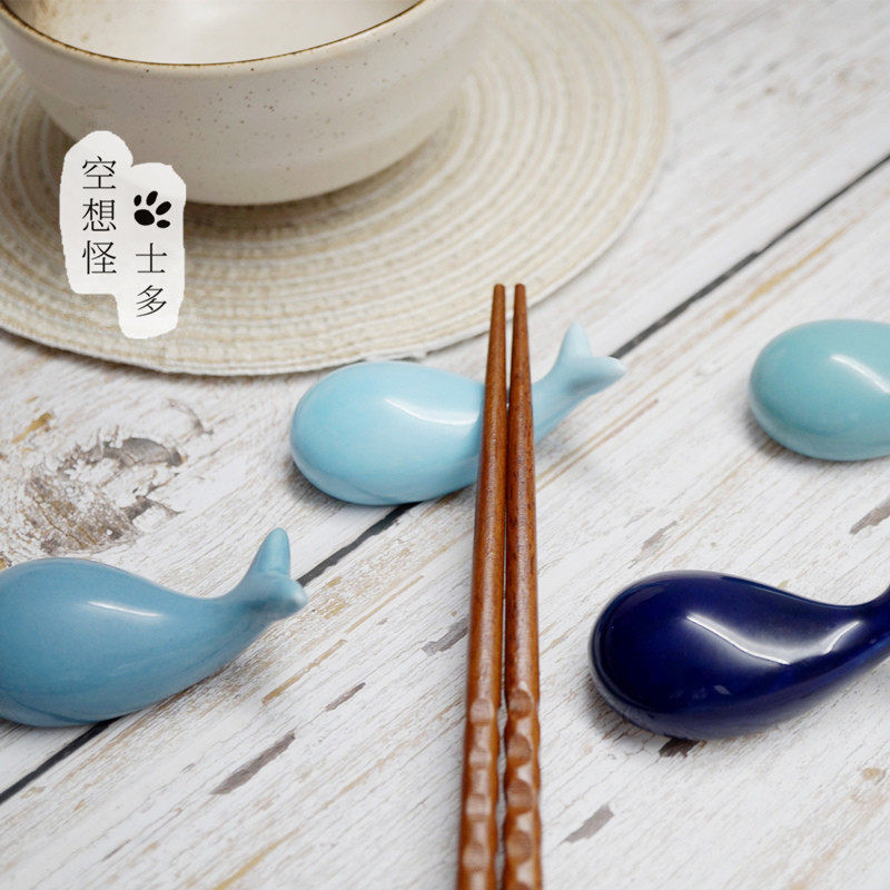 北欧海洋蓝鲸摆件陶瓷筷子架托简约鲸鱼和风zakka搁笔枕日式家居