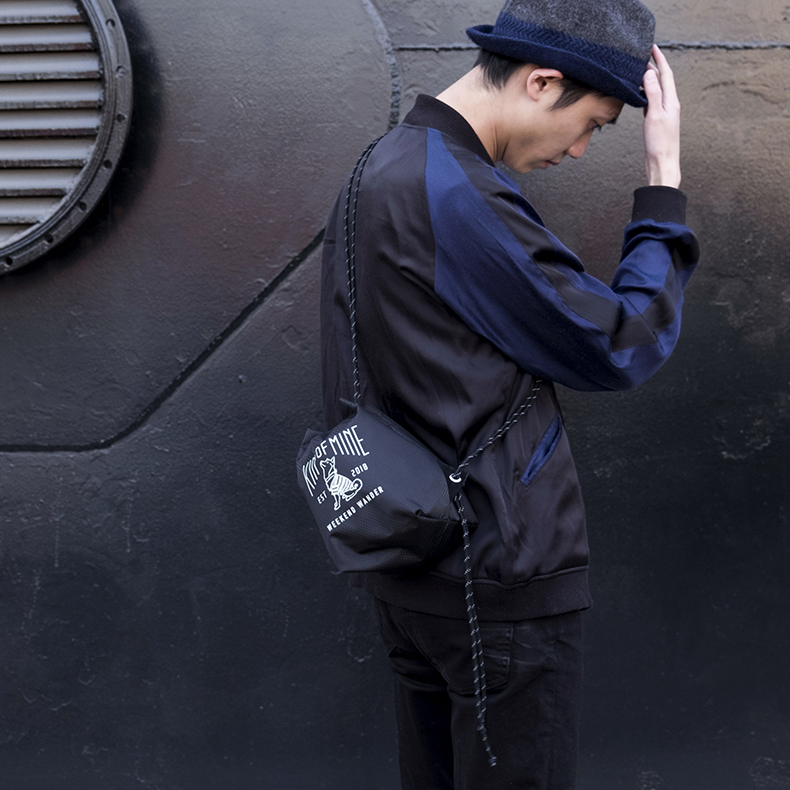 Kin of Mine HIRO BELL - Black 抽繩包 戶外 斜肩包 輕便在類目 節慶用品/禮品, 文化創意用品, 文化創意包/袋中 - 來自Buy2taobao.com提供專業的淘寶代購服務