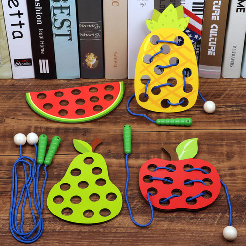 蒙氏教玩具虫吃苹果精细动作训练