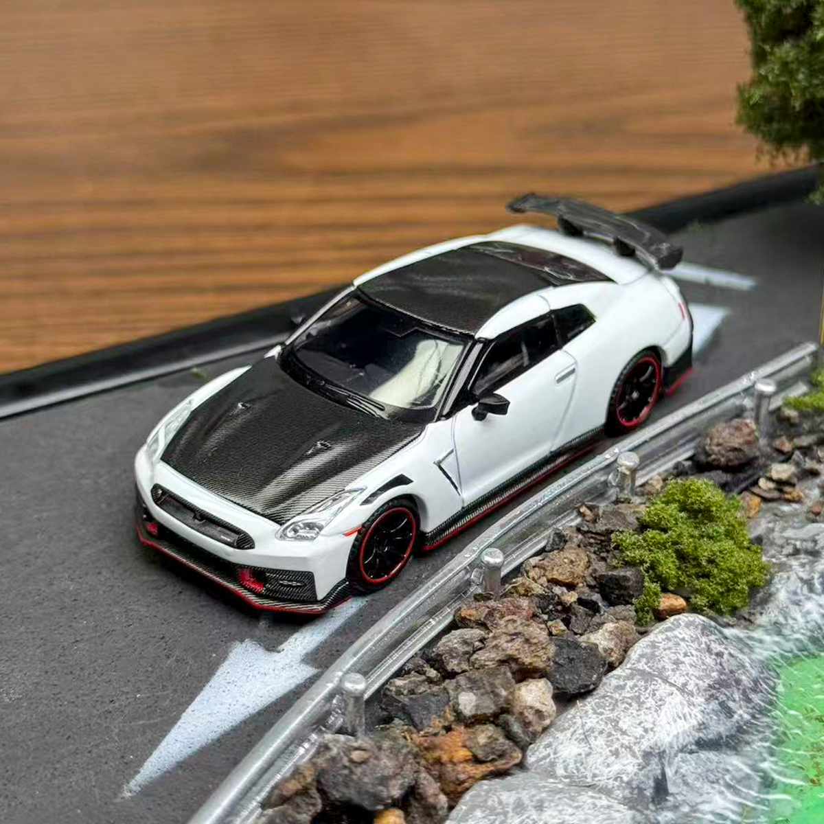 MINIGT 1:64 #1045 日产尼桑 GTR R35 Nismo 合金汽车模型