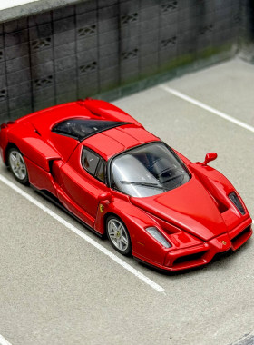 KM King Model 1:64 恩佐enzo标准红合金开盖汽车模型 预售