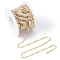 Белый жемчуг с золотой основой, 2 мм, около 340 штук, 1 ярд.