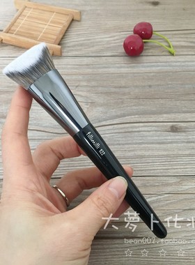 萝卜家 Fillimilli双面坡型粉底刷822无刷痕不吃粉