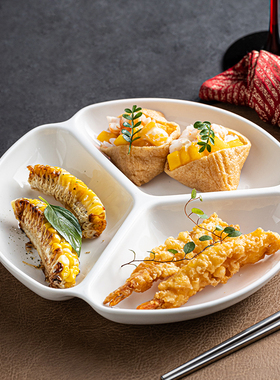 家用三格水果点心盘子创意陶瓷分格餐盘托盘早餐餐具减脂分餐盘