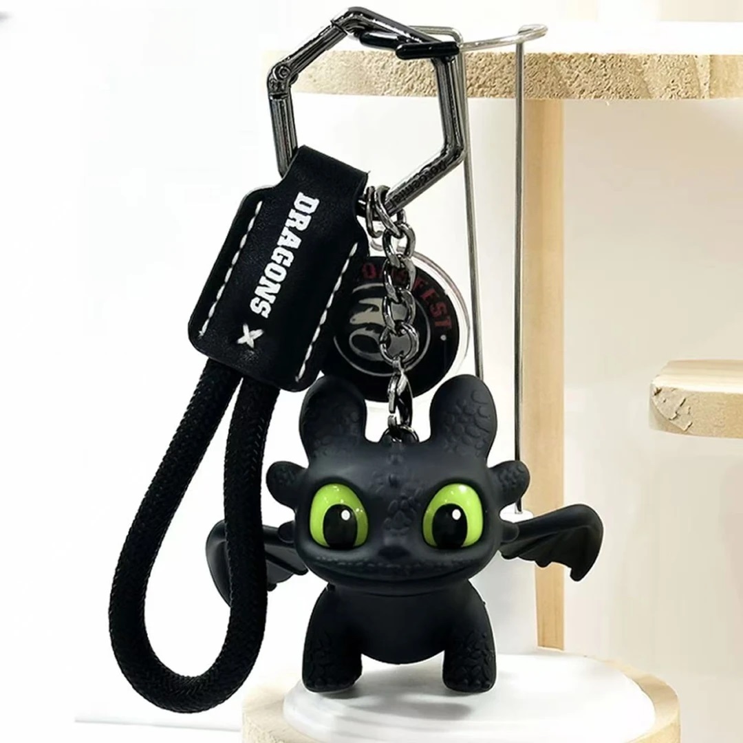 25翅膀环球可动仔会车载高手发光无牙钥匙扣夜煞新款年驯龙