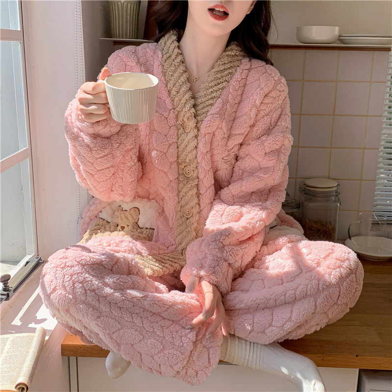 甜美加厚秋冬季新款珊瑚绒睡衣女加绒卡通休闲法兰绒家居服可外穿