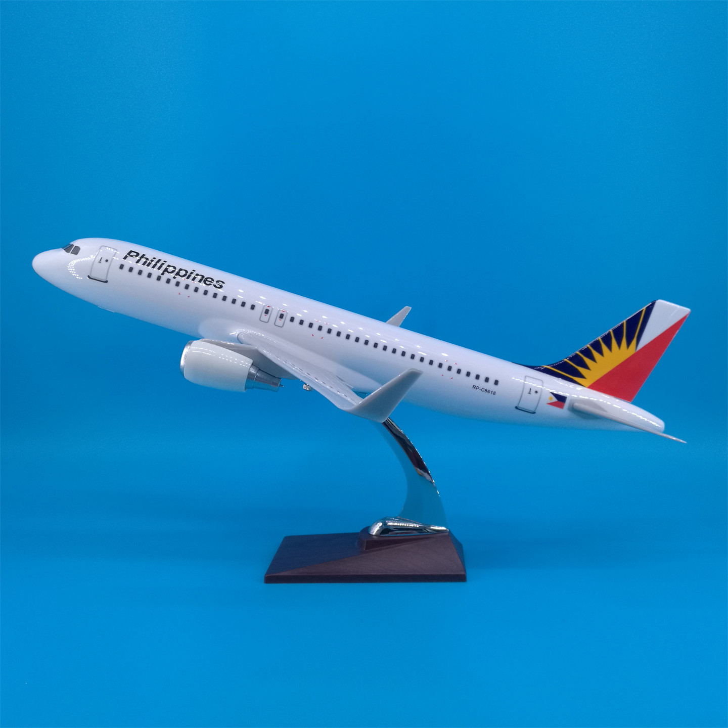 47cm菲律宾航空A320飞机模型摆件
