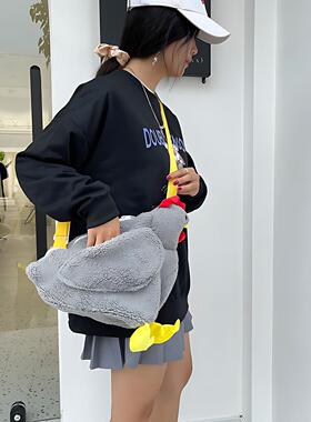 可爱毛绒大公鸡包2026新款时尚单肩包in搞怪学生礼物斜挎包b324