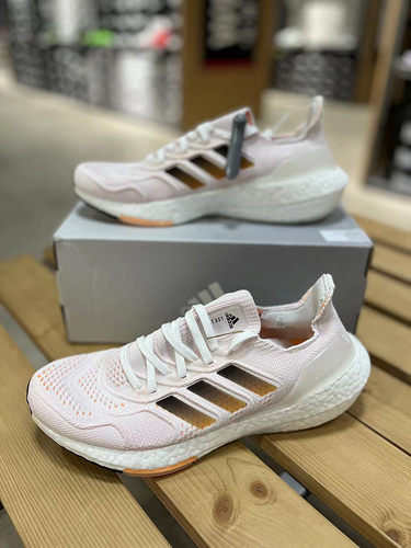 缓震跑步鞋Adidas/阿迪达斯