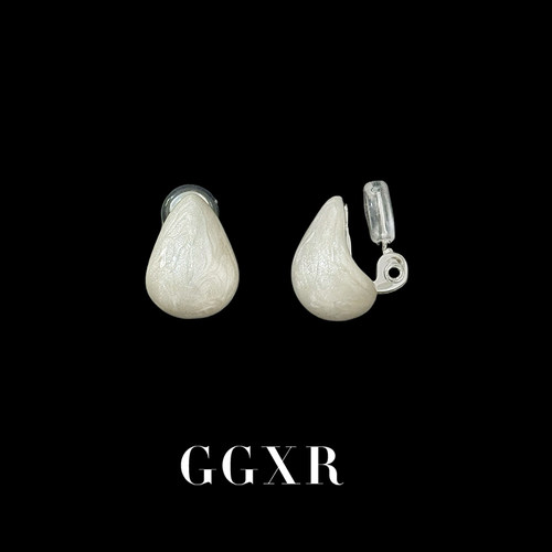 【新品】GGXR 小众设计白色珐琅夏日几何水滴耳环无耳洞阻力耳夹