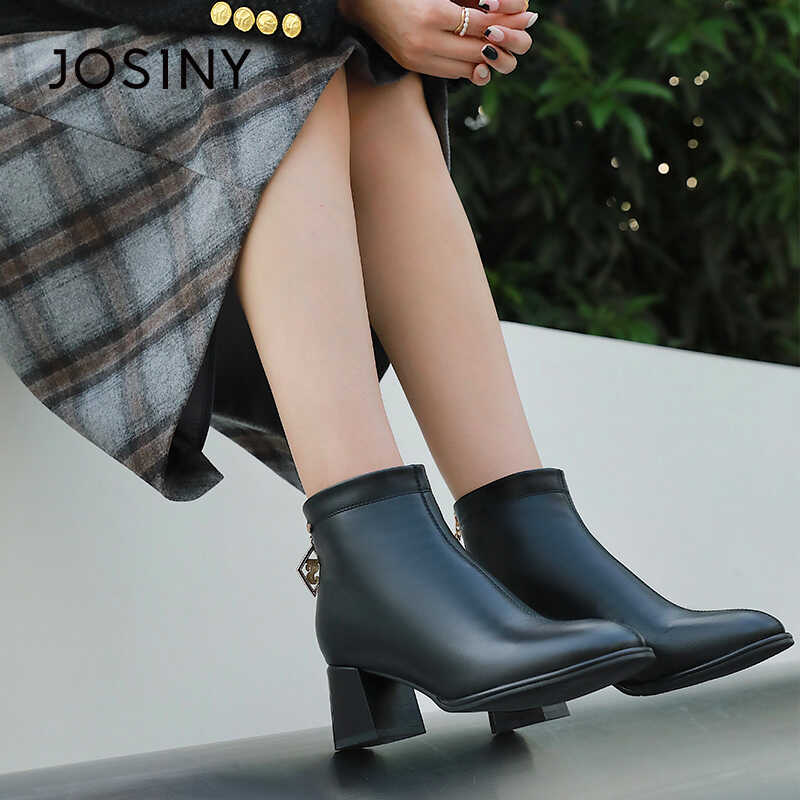 卓诗尼粗跟冬季法式复古时装靴