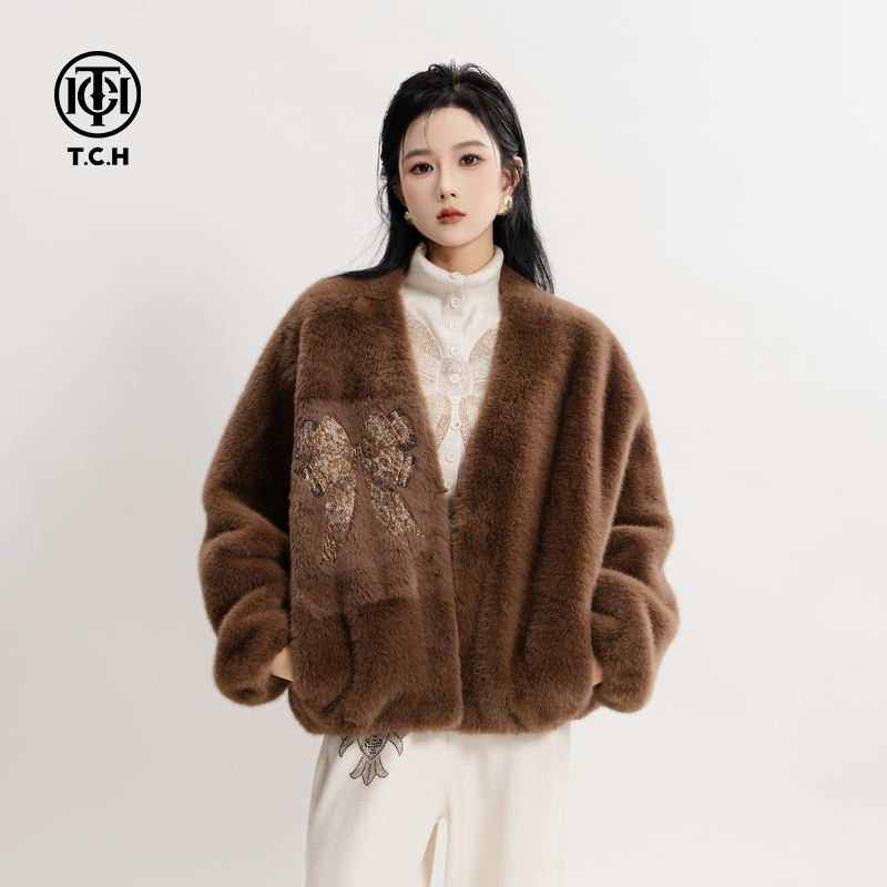 TCH私服秋冬时尚烫钻百搭千金风气质高级感毛毛外套女T75D05E1003