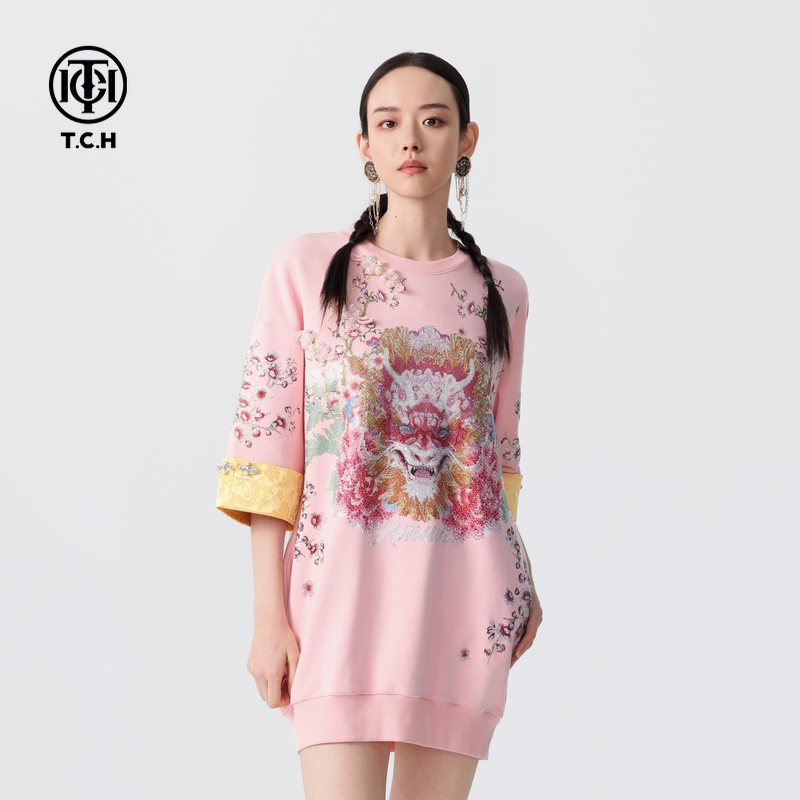 TCH2024秋季新款国潮烫钻连衣裙女新中式气质卫衣裙T72C306055