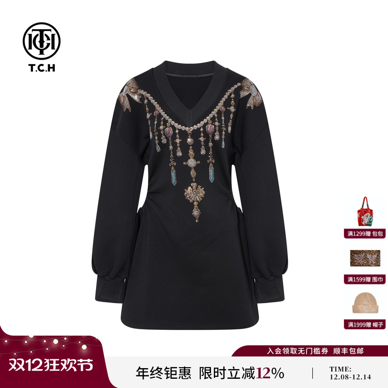 TCH25冬季新款时尚烫钻加绒V领气质显瘦长袖连衣裙女T75D30E1023