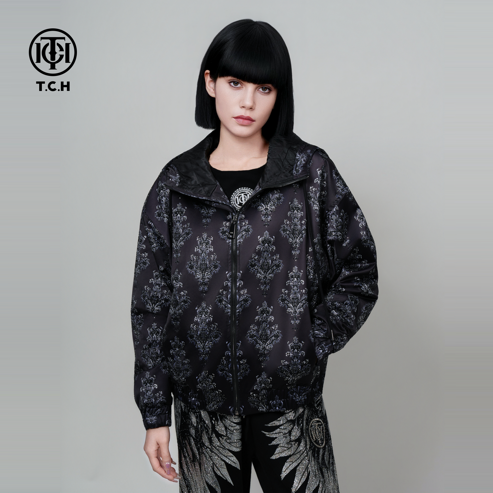 TCH轻奢潮流时尚2025冬季新款了连帽棉服外套男女同款T75C27E9003