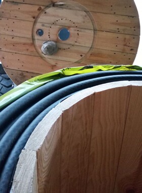 HELU和柔电缆 卷筒电缆NSHTOU-V垂直卷筒作业 拖链专用起重设备