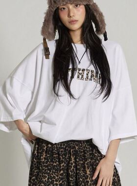 六1125韩国正品din-t-67490 T恤区纯色英伦正品独特冬款瑞丽新款