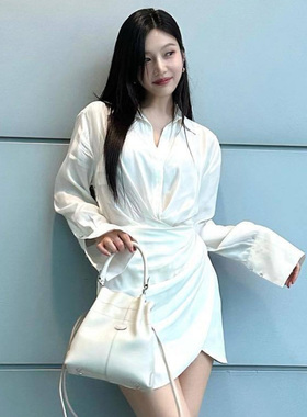 2024春秋ins风气质白色缎面包臀裙不对称褶皱衬衫V领裹身连衣裙女
