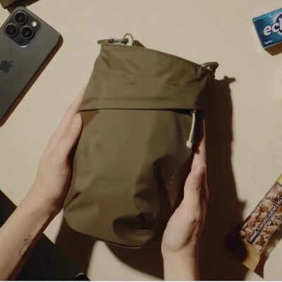 水瓶斜挎包手机充电宝斜挎包