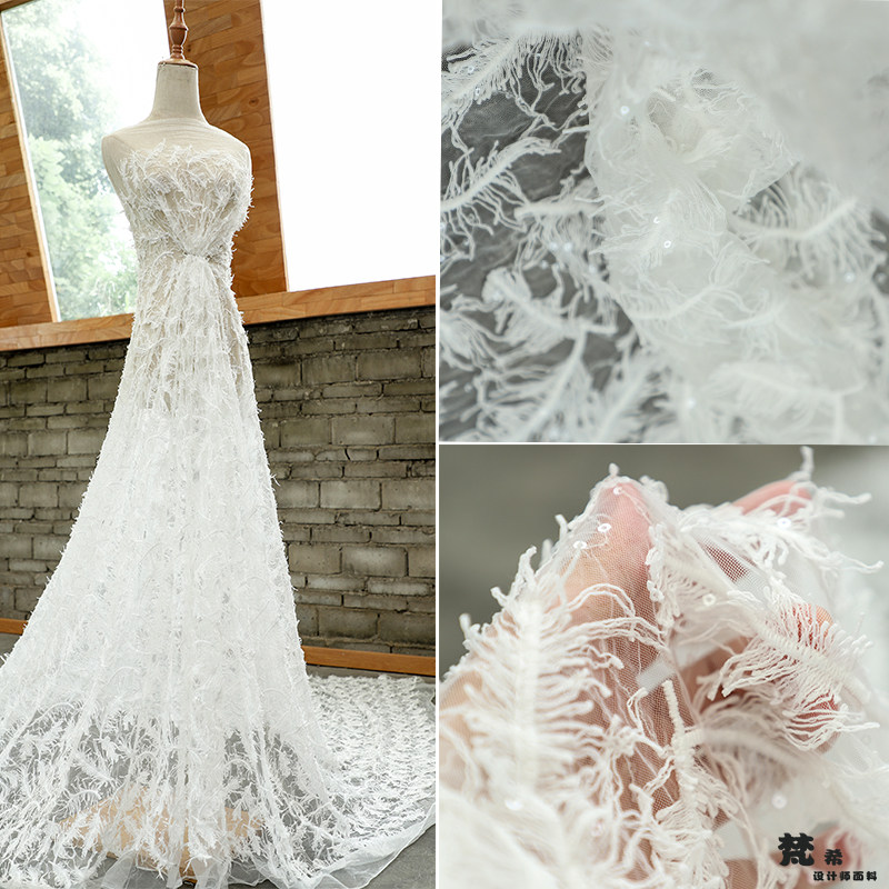 设计师立体羽毛网布透视花纹礼服