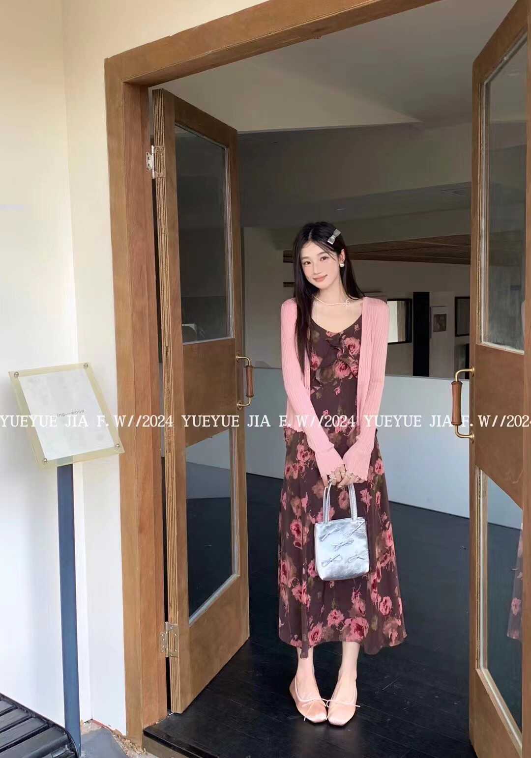 YUEYUE2024早秋连衣裙法式复古吊带碎花裙气质很仙一步裙针织开衫
