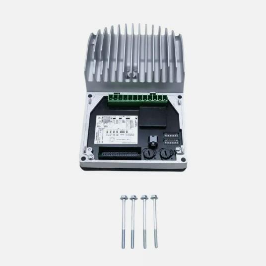 全新Lenze E84DGDVB15242PS-D0 E84AVSCE5514VB0驱动器 包邮议价