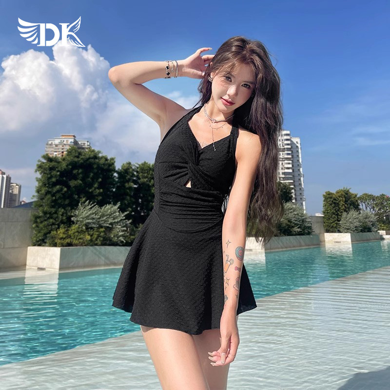 DK黑色泳衣女成人2025年新款连体绝美挂脖微胖女孩遮肉泡温泉