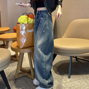 美式设计感2026春新款今年流行爆款高腰宽松弯刀阔腿烫钻牛仔裤女