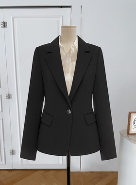 2025春秋修身收腰显瘦西装百搭黑色高级休闲风气质垫肩流行上衣