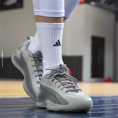 Adias男女鞋缓震实战篮球