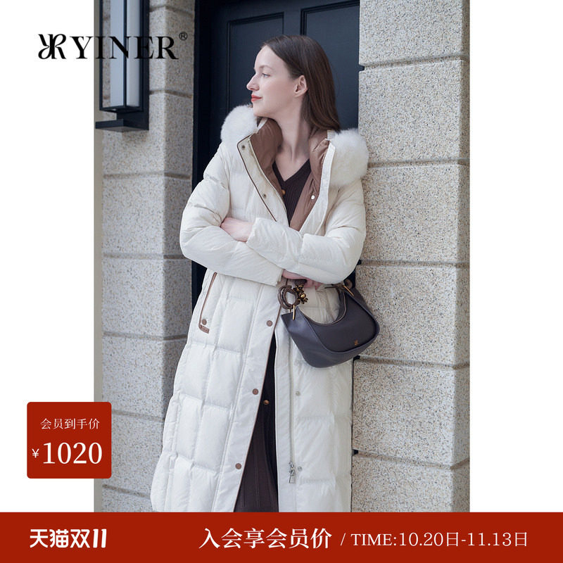 YINER音儿专选秋季厚实高克重保暖狐狸毛领连帽长款羽绒服女收腰