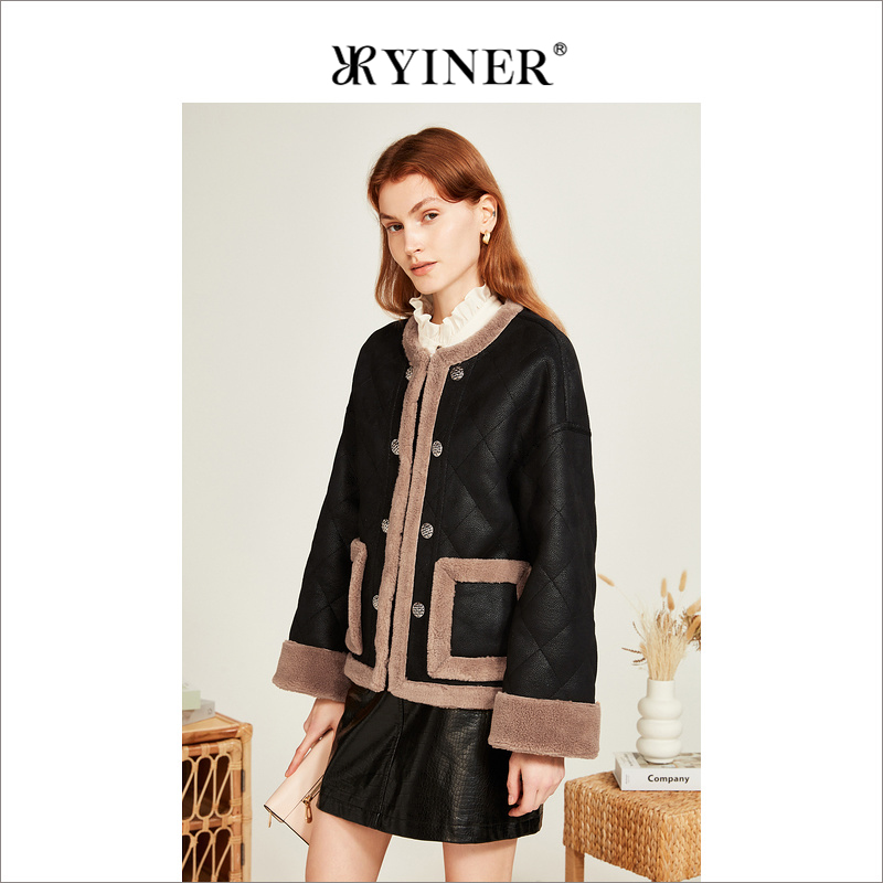 YINER音儿专选女装冬季撞色包边纯绵羊毛绒镂空饰扣短外套