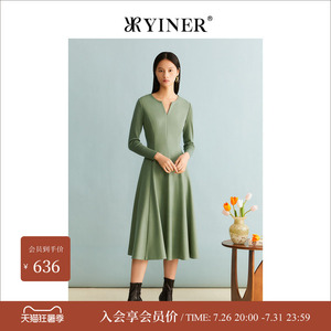 YINER音儿冬季女装法式复古小v领绵羊毛收腰A字连衣裙