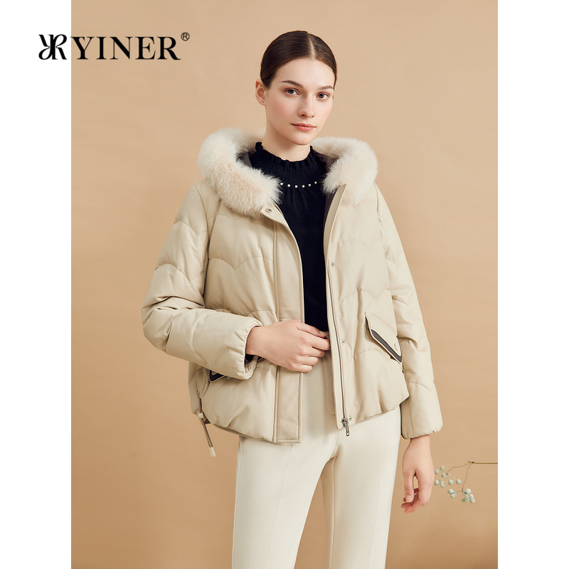 YINER音儿专选2024冬新款时尚短款保暖狐狸毛领连帽真皮羽绒服