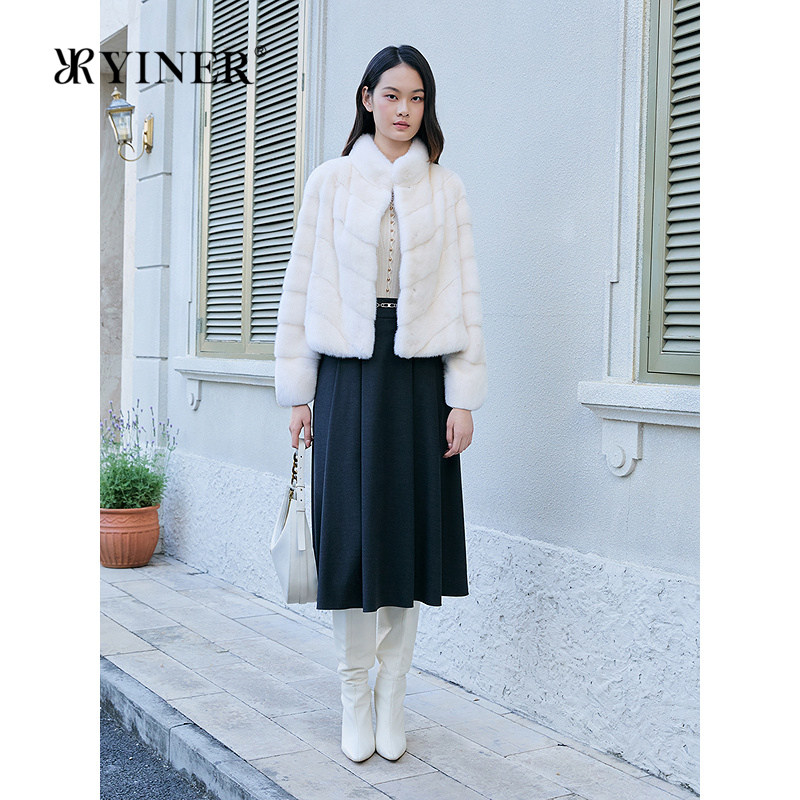 YINER音儿专选女装冬季时尚优雅奢感保暖立领水貂毛皮草外套