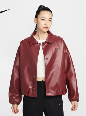 Nike耐克立领外套女冬新款刺绣小标酒红色休闲皮衣夹克IO0477-677