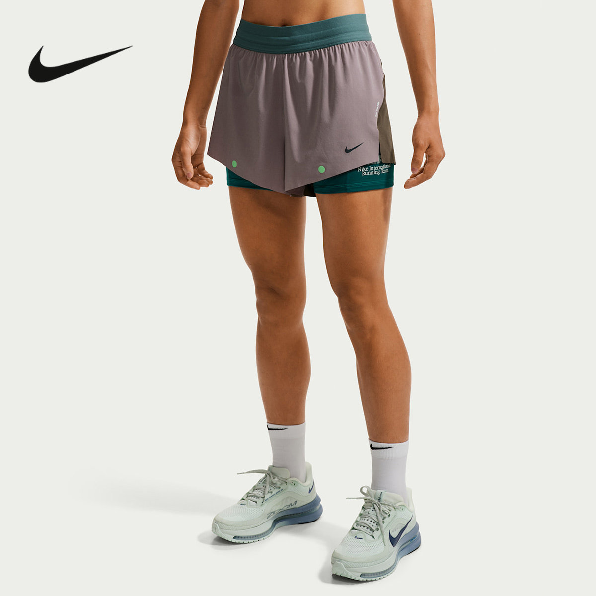NIKE耐克女子跑步短裤夏季二合一假两件训练透气运动裤IV6616-250