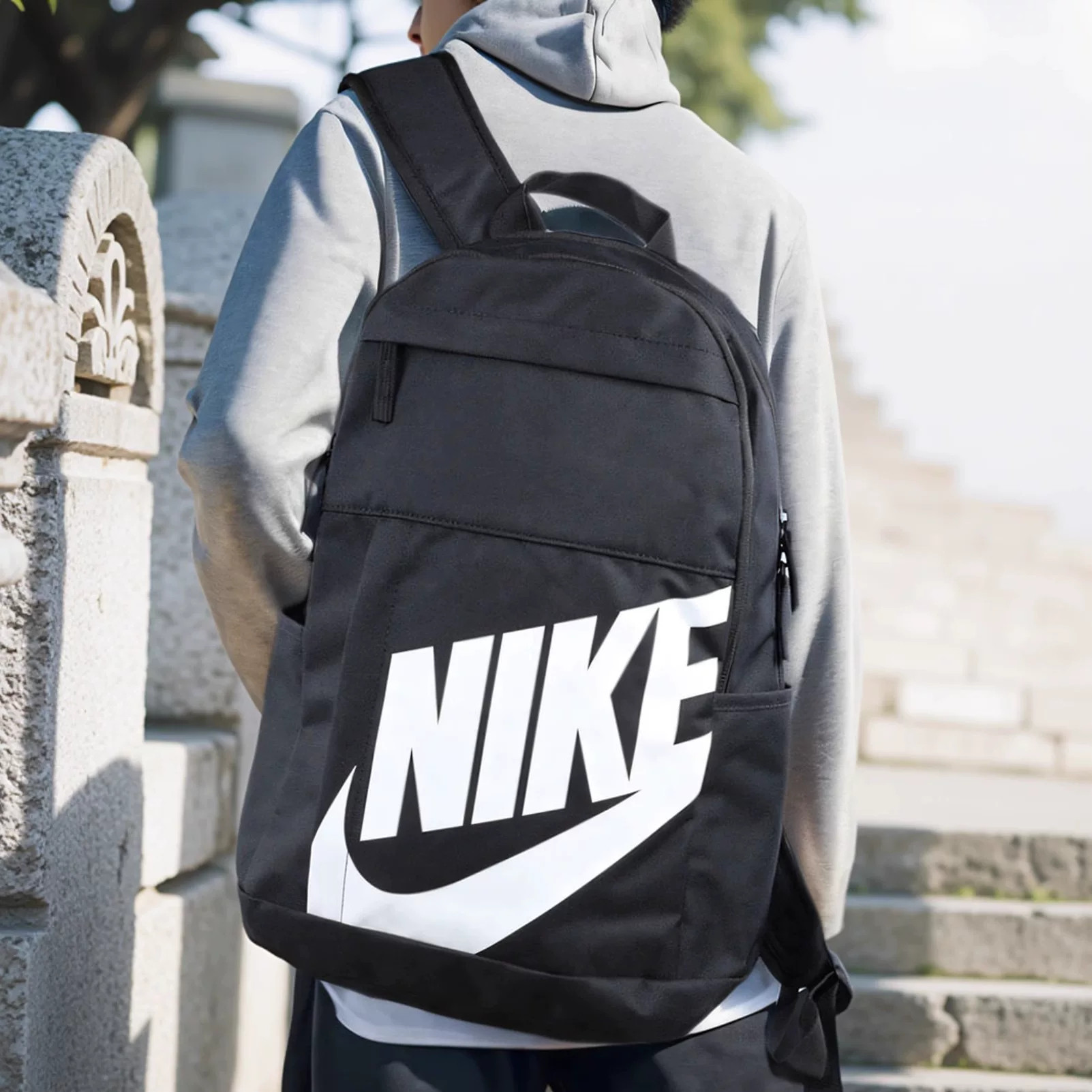 Nike耐克双肩包男女背包通勤日常收纳运动包电脑包学生书包DD0